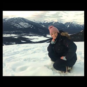 Meet your Posher, Elise